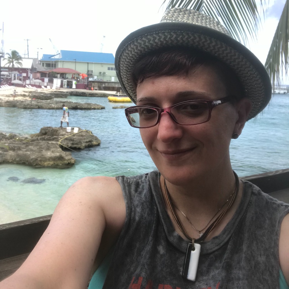 Meet your Posher, Shoshana